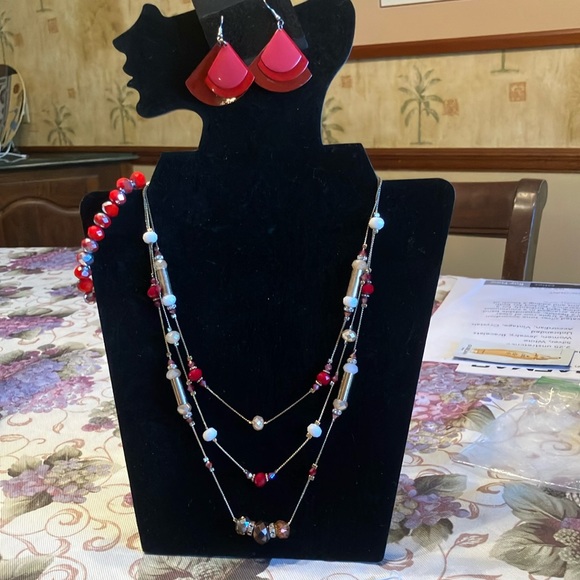 1990s NECKLACE THREE STRANDS AB CRYSTALS WITH PAIRED BRACELET AND EARRINGS - Picture 12 of 16